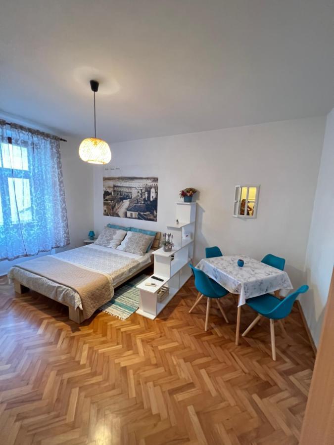 Colorita Studio Pula Exteriör bild